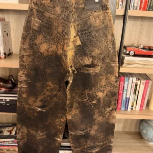 MNML Distressed Patterned Pants